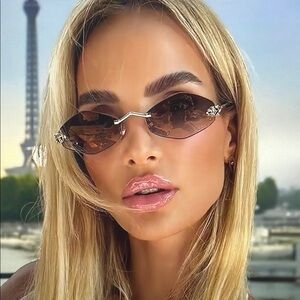 Stylish Black Sunglasses